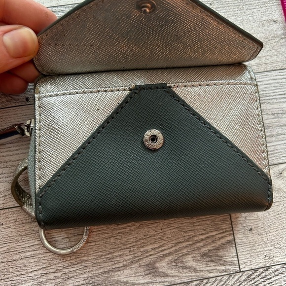 Tory Burch Change Purse - Used - Picture 7 of 12